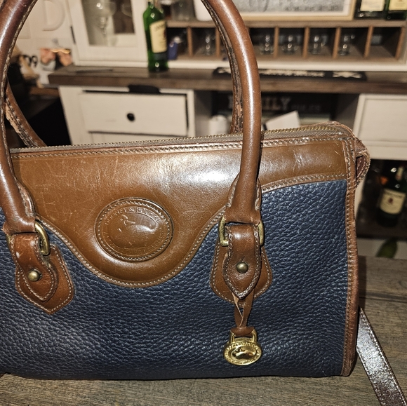 Dooney and Bourke Vintage All Weather Pebbled Leather Satchel Handbag Navy Blue - Picture 6 of 11